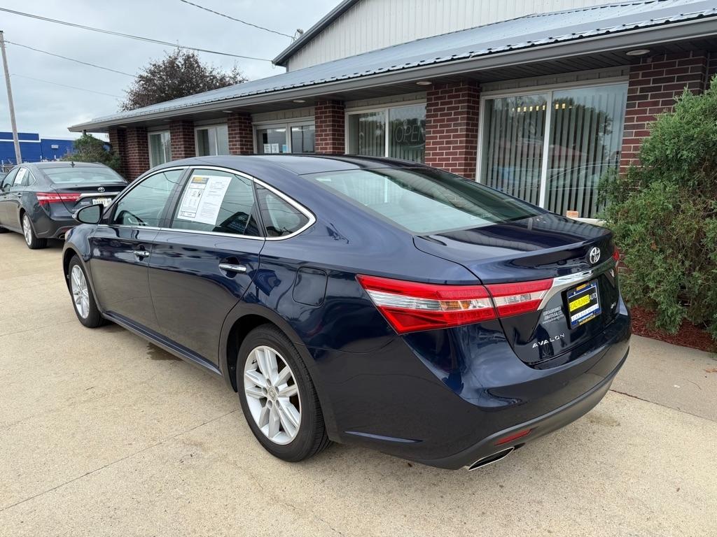 Toyota Avalon XLE Premium (Natl) 2013