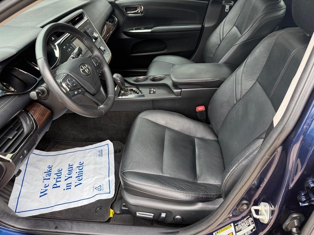 Toyota Avalon XLE Premium (Natl) 2013