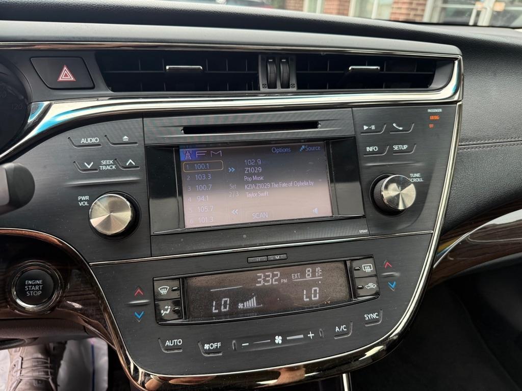 Toyota Avalon XLE Premium (Natl) 2013