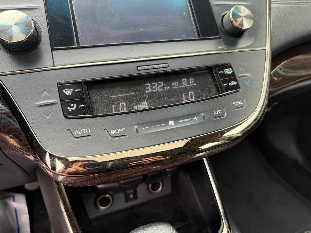 Toyota Avalon XLE Premium (Natl) 2013
