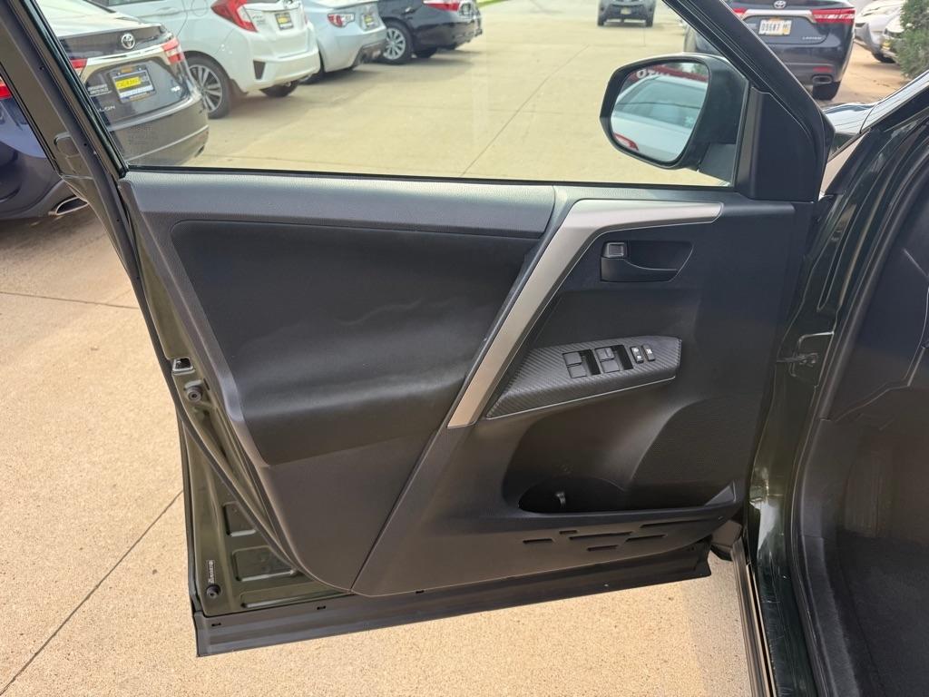 Toyota RAV4 XLE AWD 2013