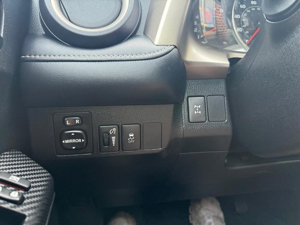Toyota RAV4 XLE AWD 2013