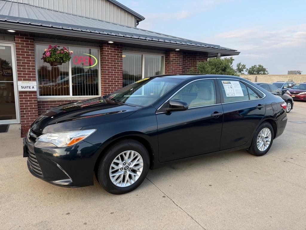 Toyota Camry LE 2017