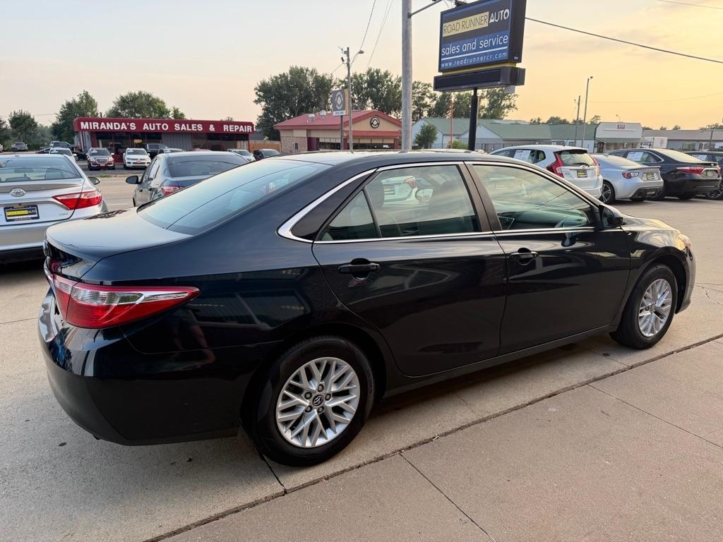 Toyota Camry LE 2017