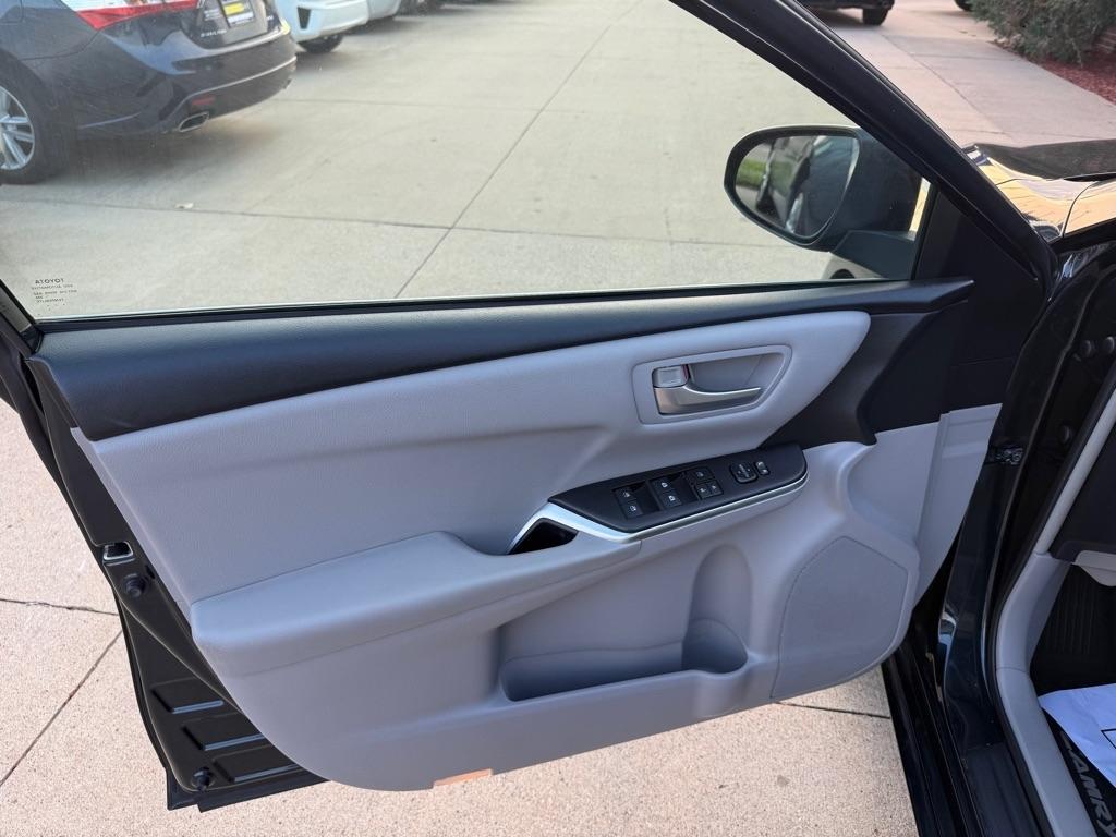 Toyota Camry LE 2017