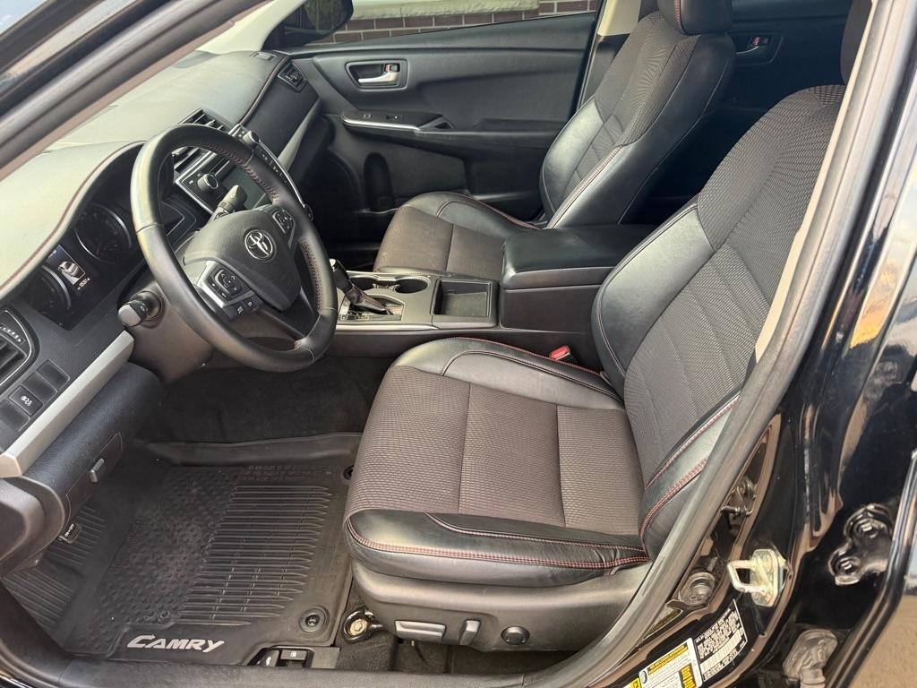Toyota Camry SE 4D Sedan 2016