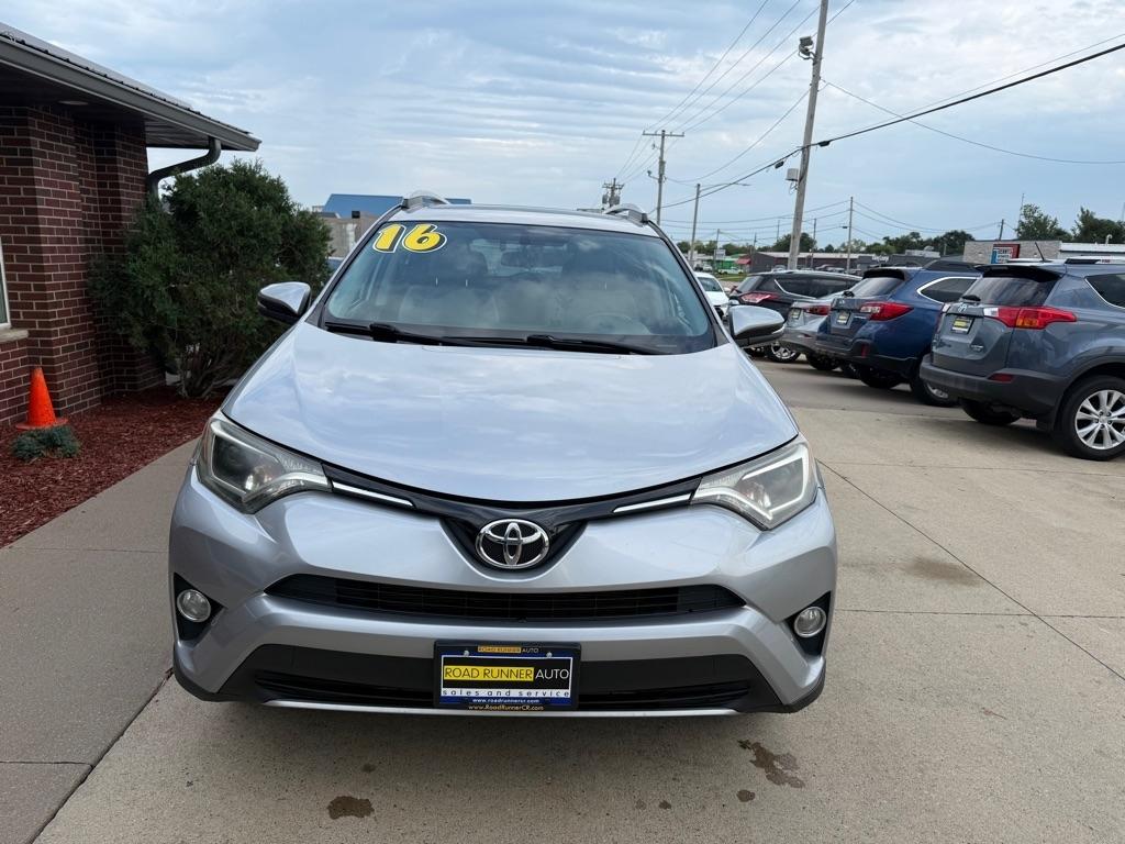 Toyota RAV4 XLE AWD 2016
