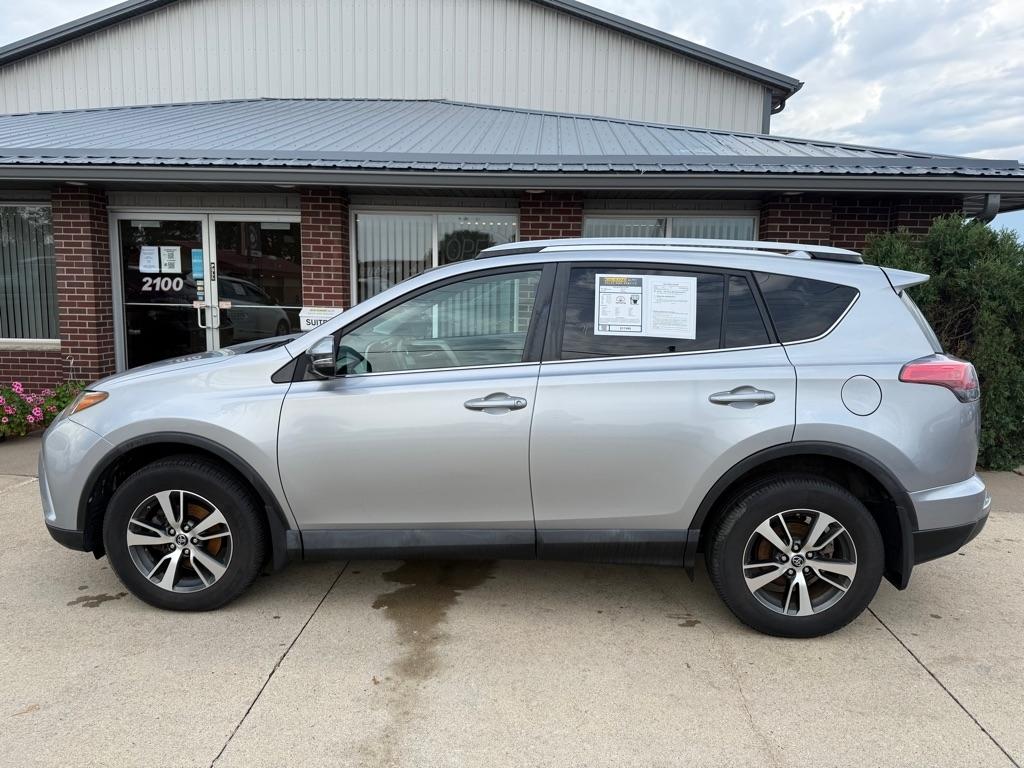 Toyota RAV4 XLE AWD 2016