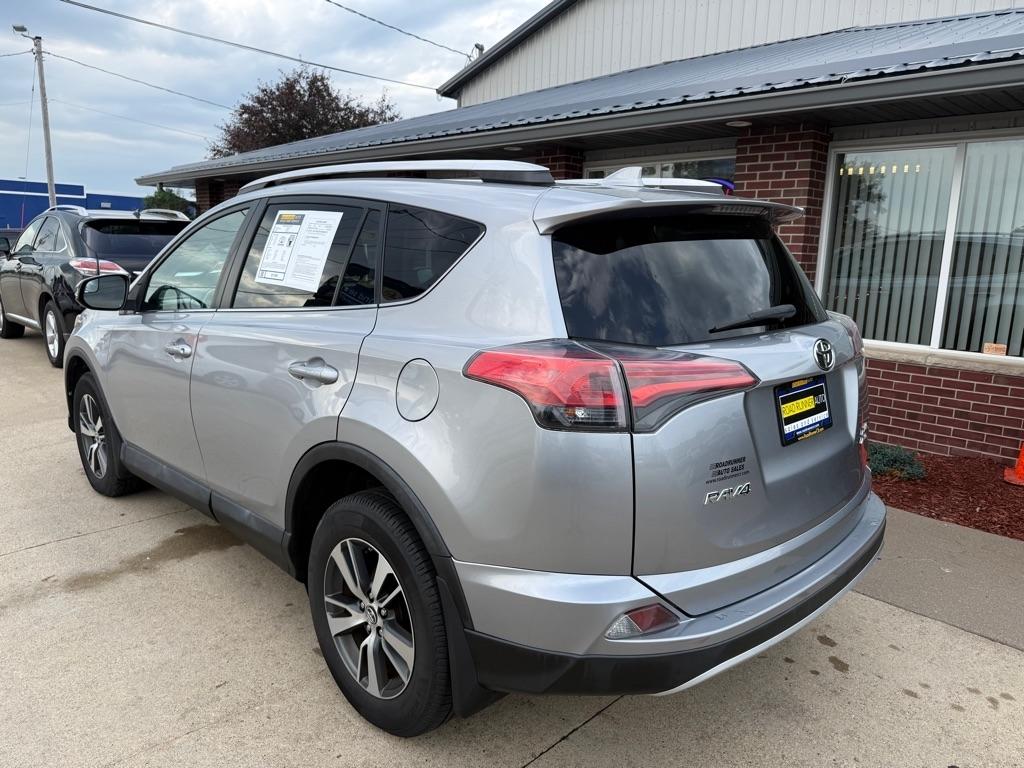 Toyota RAV4 XLE AWD 2016