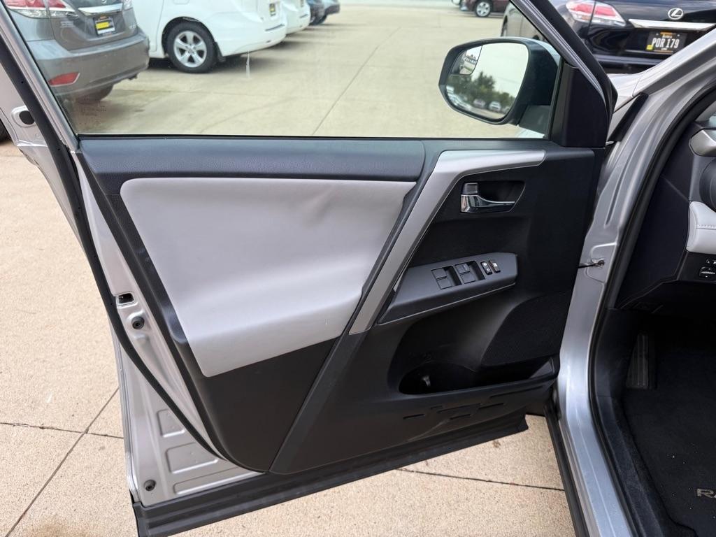 Toyota RAV4 XLE AWD 2016
