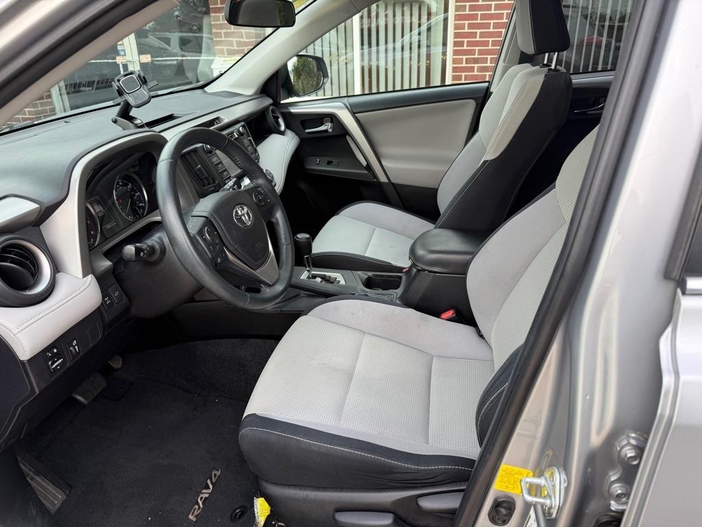 Toyota RAV4 XLE AWD 2016