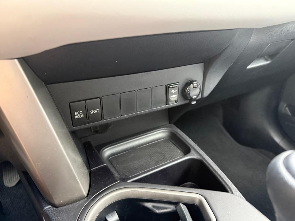 Toyota RAV4 XLE AWD 2016