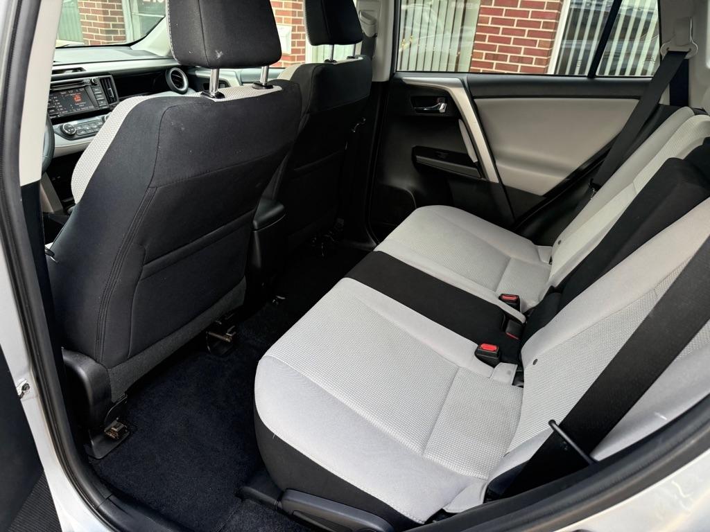 Toyota RAV4 XLE AWD 2016