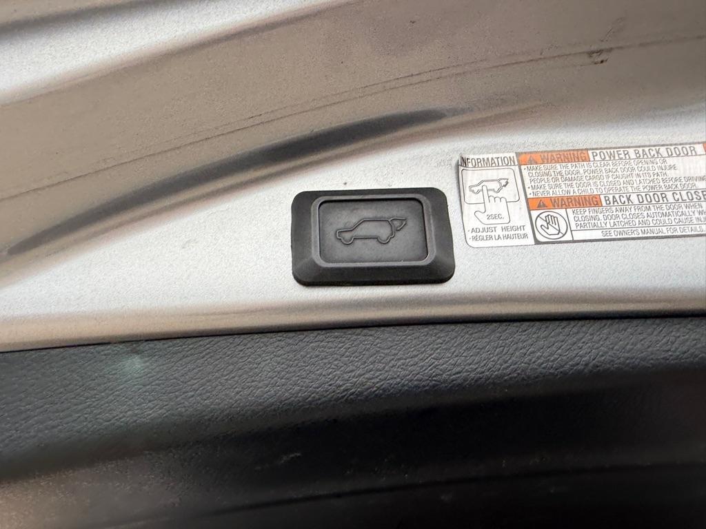 Toyota RAV4 XLE AWD 2016