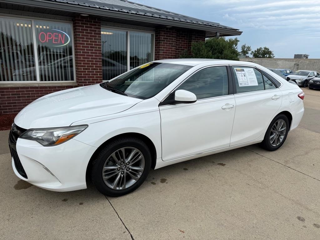 Toyota Camry SE 2016