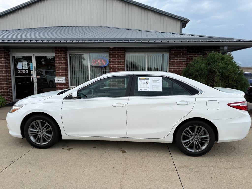 Toyota Camry SE 2016