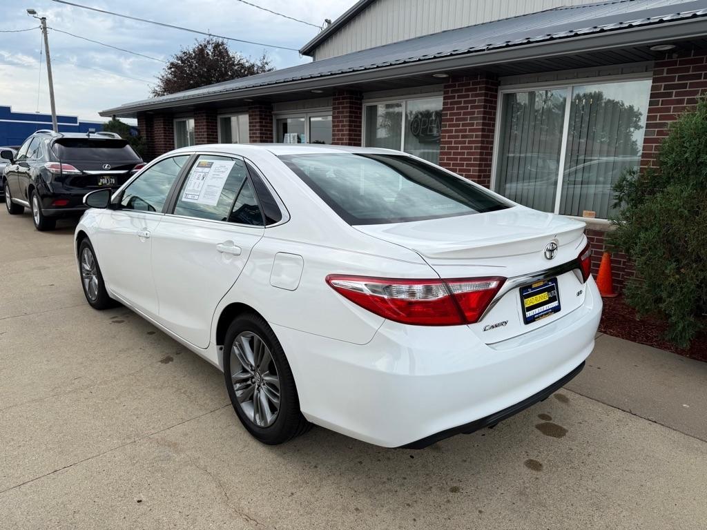 Toyota Camry SE 2016