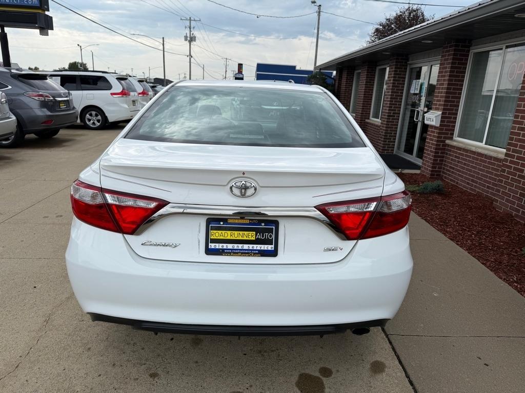 Toyota Camry SE 2016