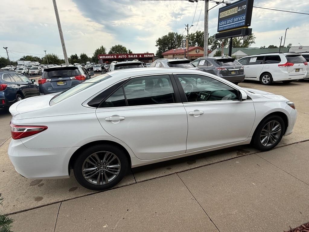 Toyota Camry SE 2016