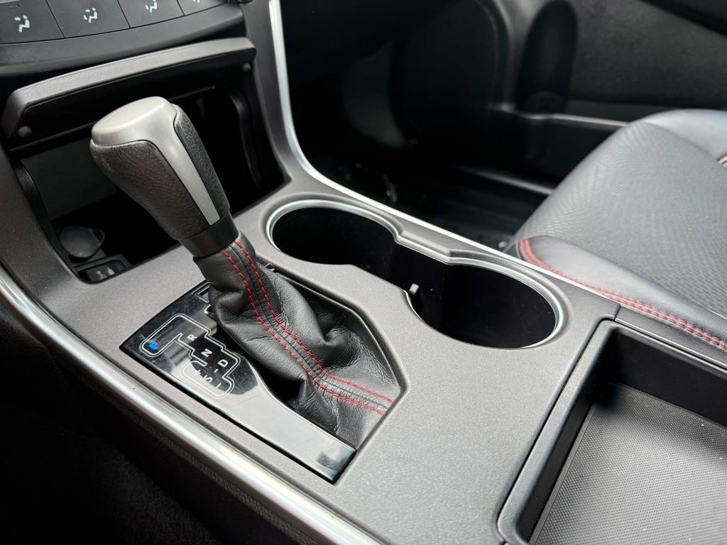 Toyota Camry SE 2016