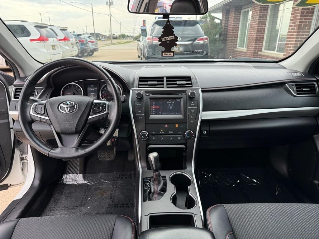 Toyota Camry SE 2016