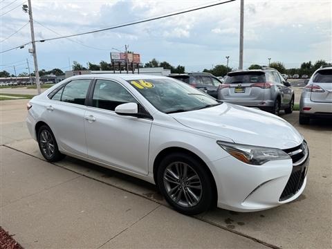 2016 Toyota Camry SE