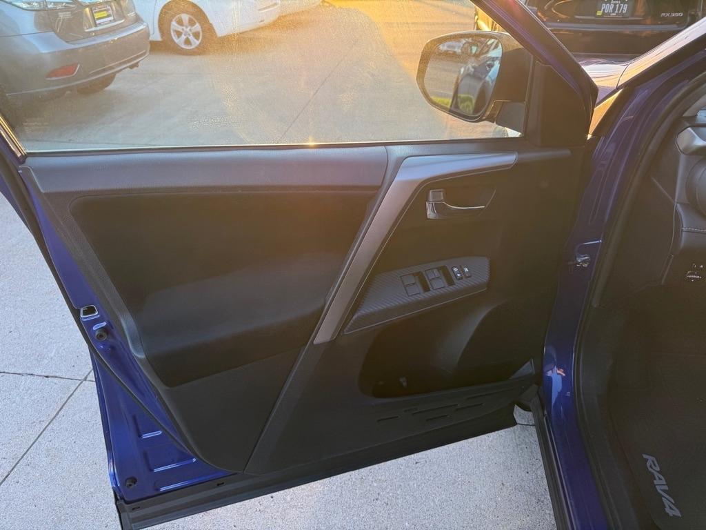Toyota RAV4 XLE AWD 2015