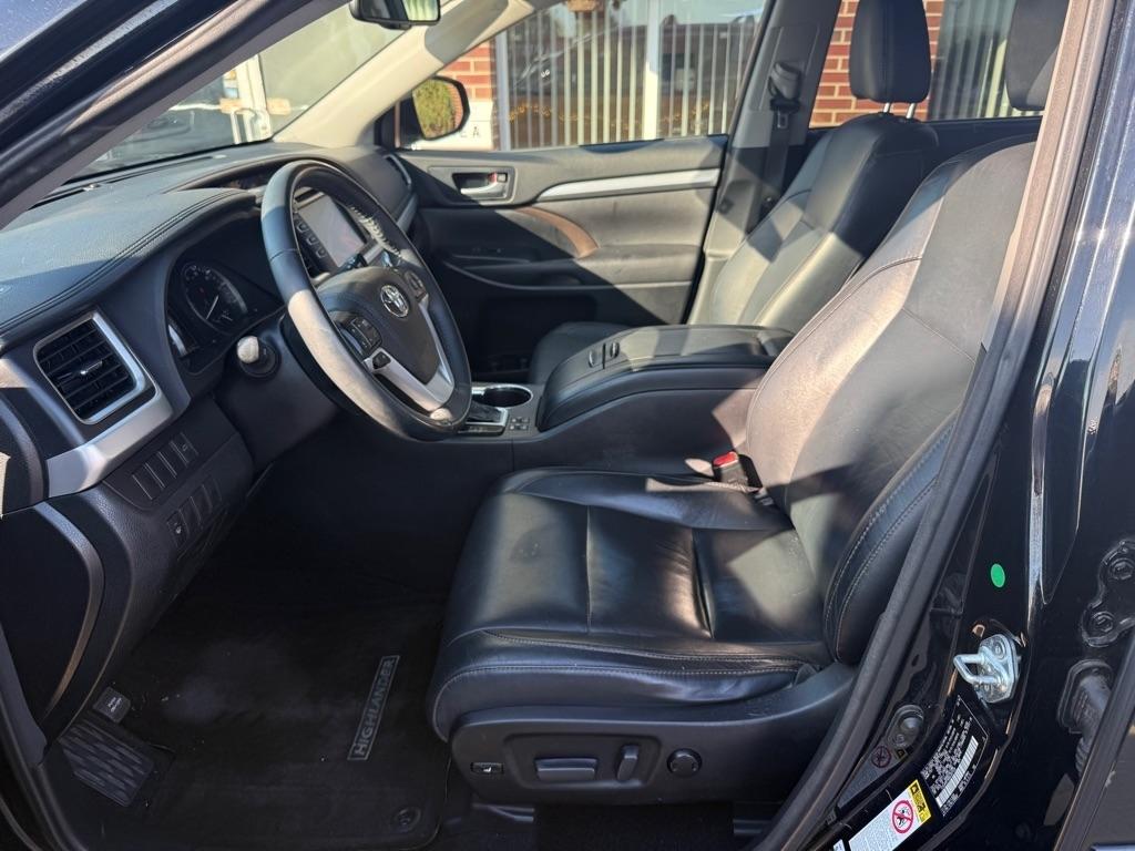 Toyota Highlander XLE AWD V6 2016