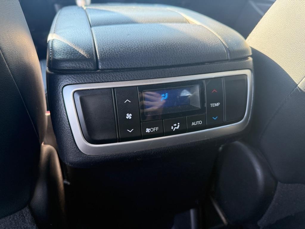 Toyota Highlander XLE AWD V6 2016