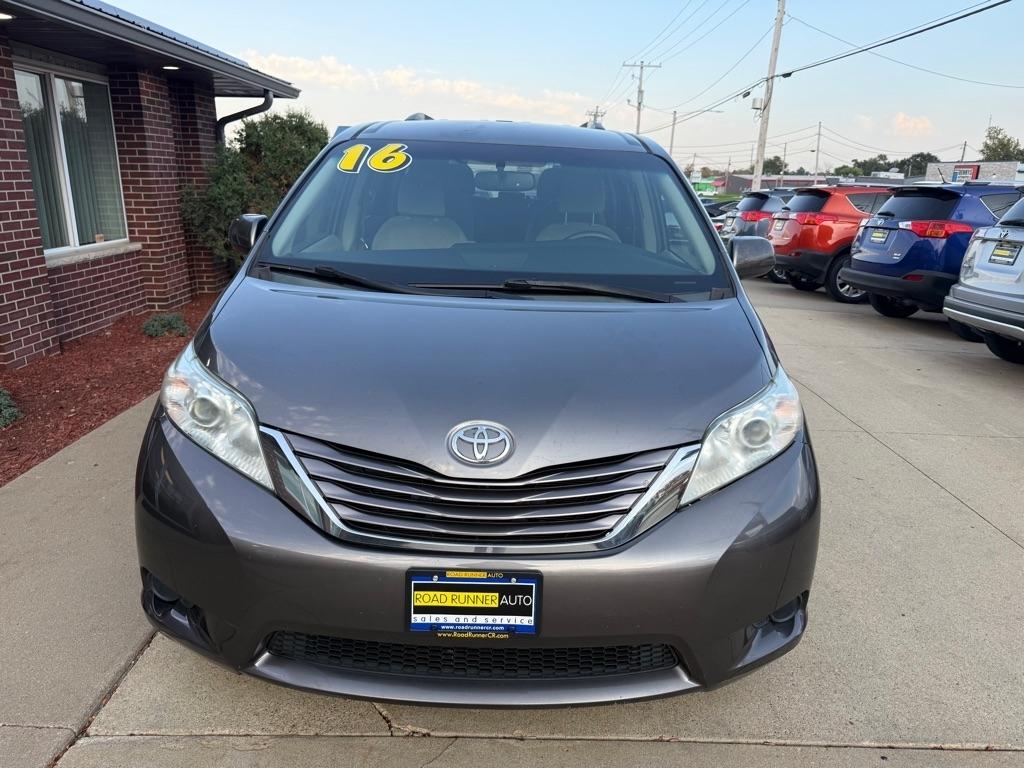 Toyota Sienna LE FWD 8-Passenger V6 2016