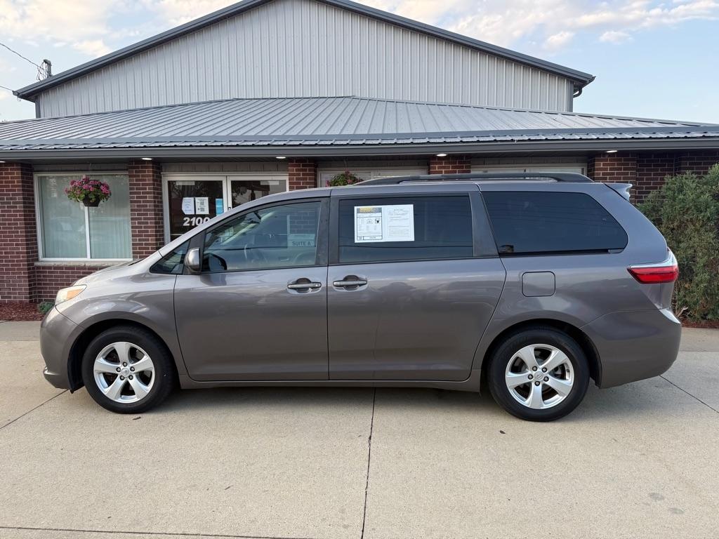 Toyota Sienna LE FWD 8-Passenger V6 2016