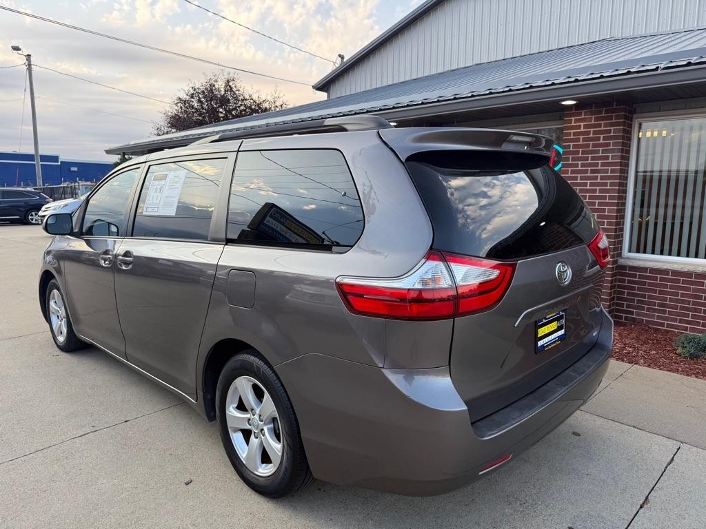 Toyota Sienna LE FWD 8-Passenger V6 2016