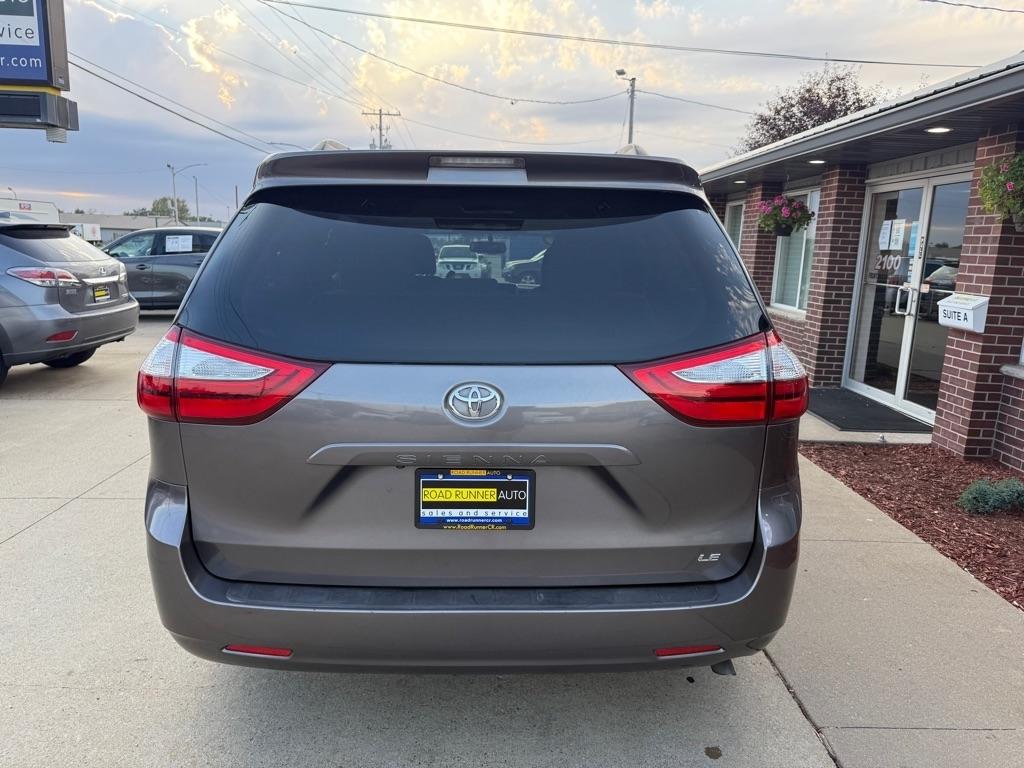Toyota Sienna LE FWD 8-Passenger V6 2016