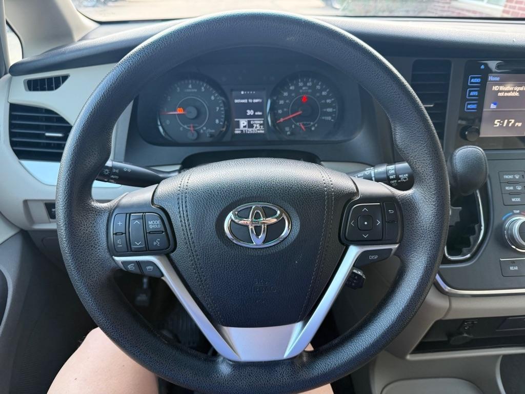 Toyota Sienna LE FWD 8-Passenger V6 2016