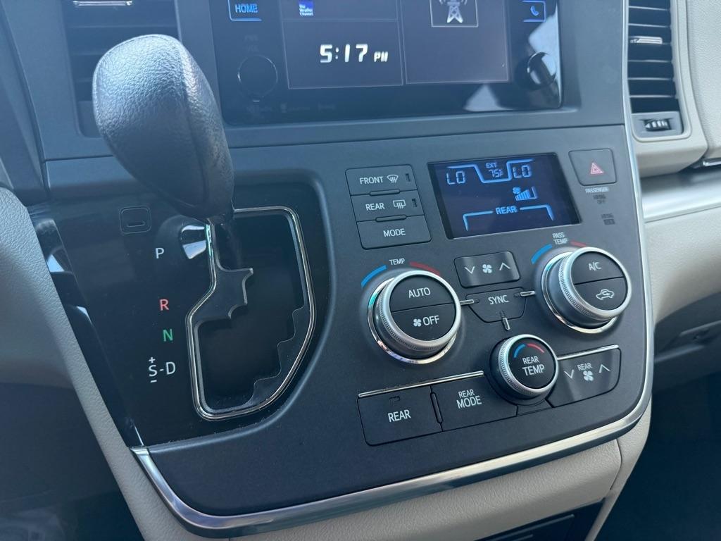 Toyota Sienna LE FWD 8-Passenger V6 2016