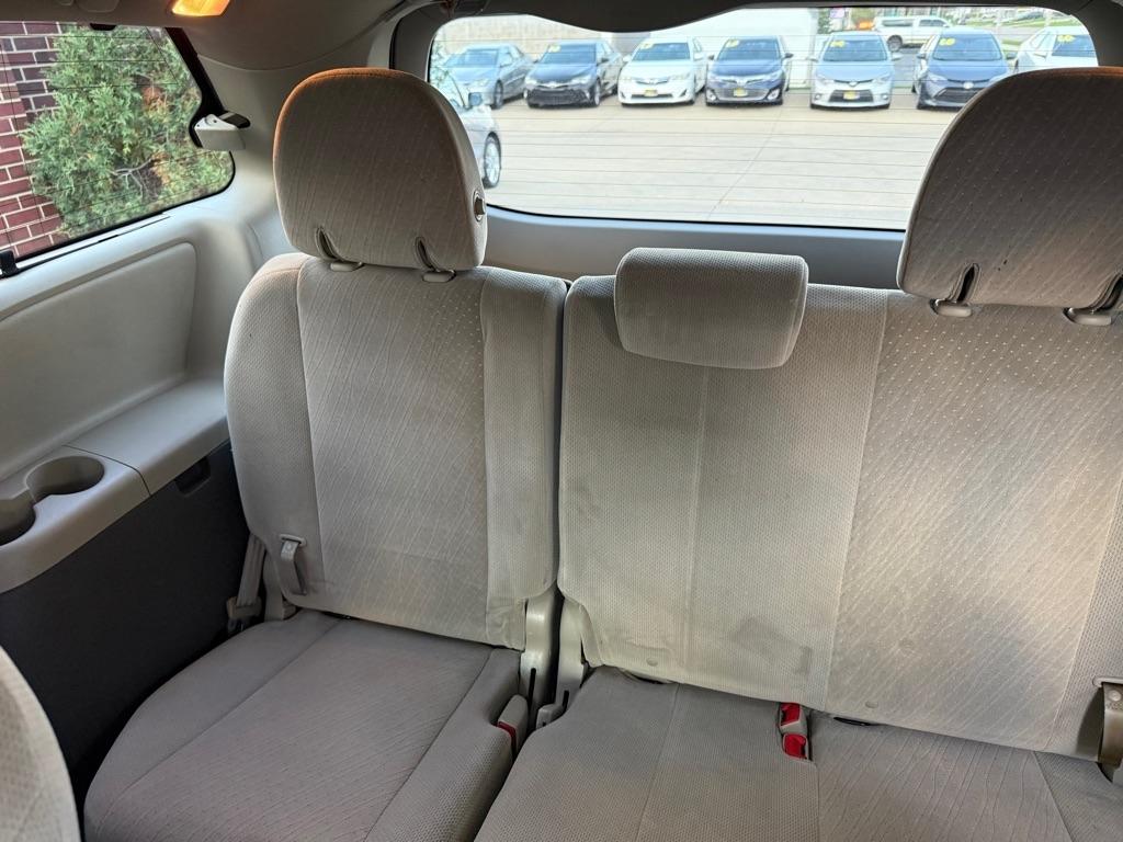 Toyota Sienna LE FWD 8-Passenger V6 2016