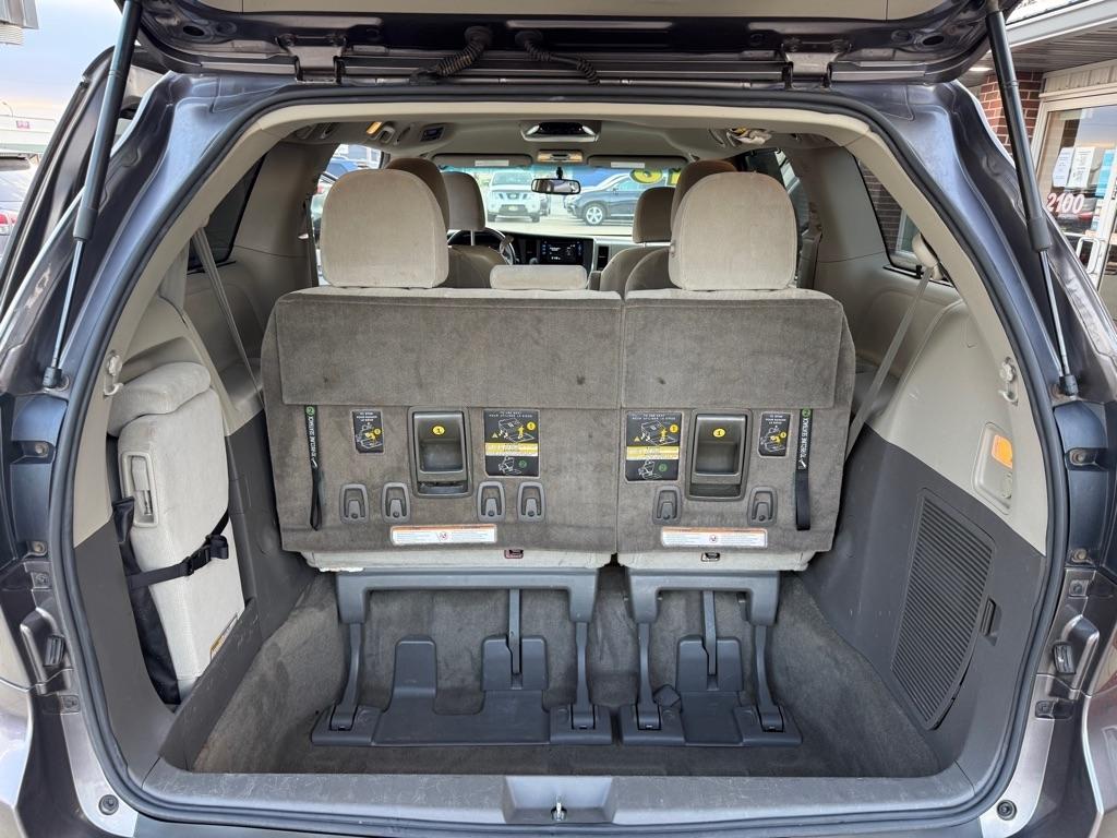 Toyota Sienna LE FWD 8-Passenger V6 2016