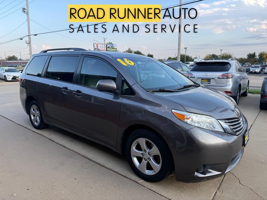 Toyota Sienna LE FWD 8-Passenger V6 2016