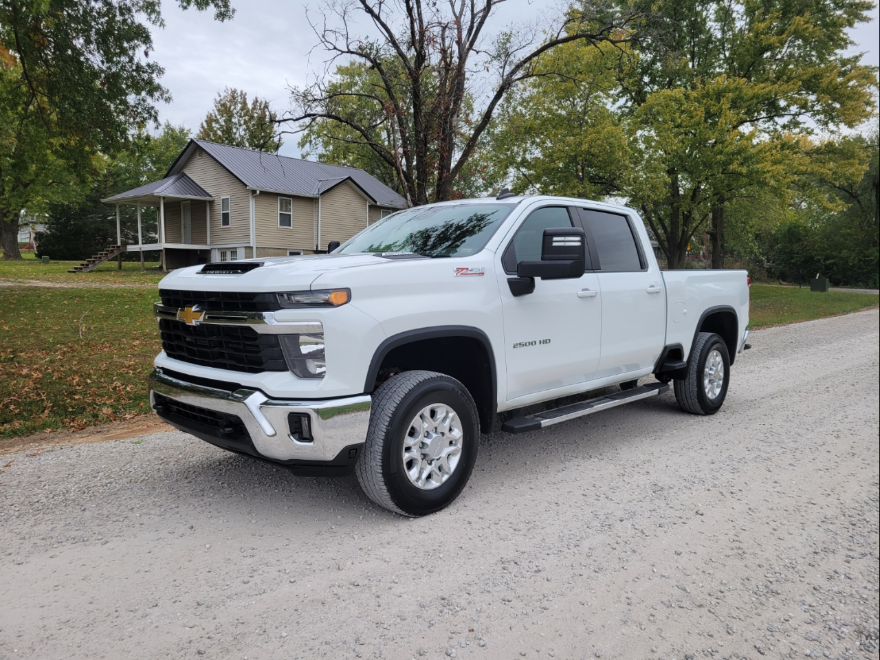 2024 Chevrolet Silverado 2500HD LT Crew Cab Long Box 4WD