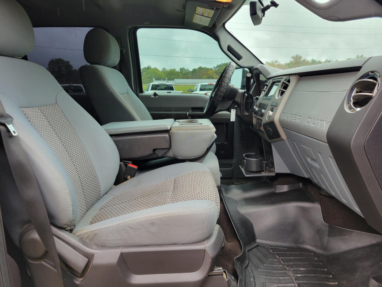 Ford F-250 SD XLT Crew Cab 4WD 2016 Ford F-250 SD XLT Crew Cab 4WD 2016