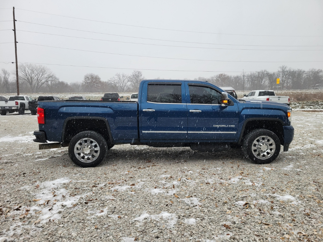 GMC Sierra 2500HD Denali Crew Cab 4WD 2017