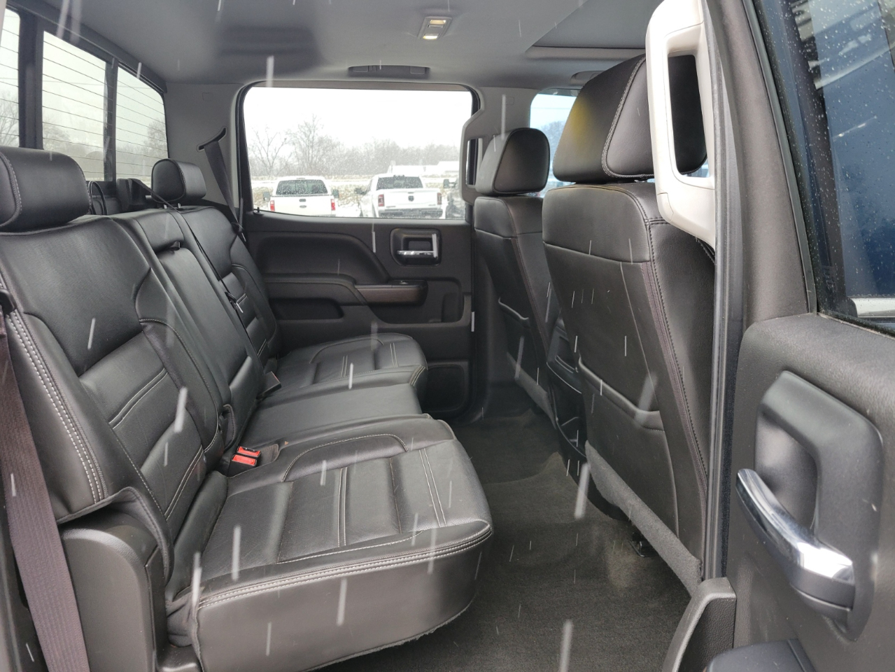 GMC Sierra 2500HD Denali Crew Cab 4WD 2017