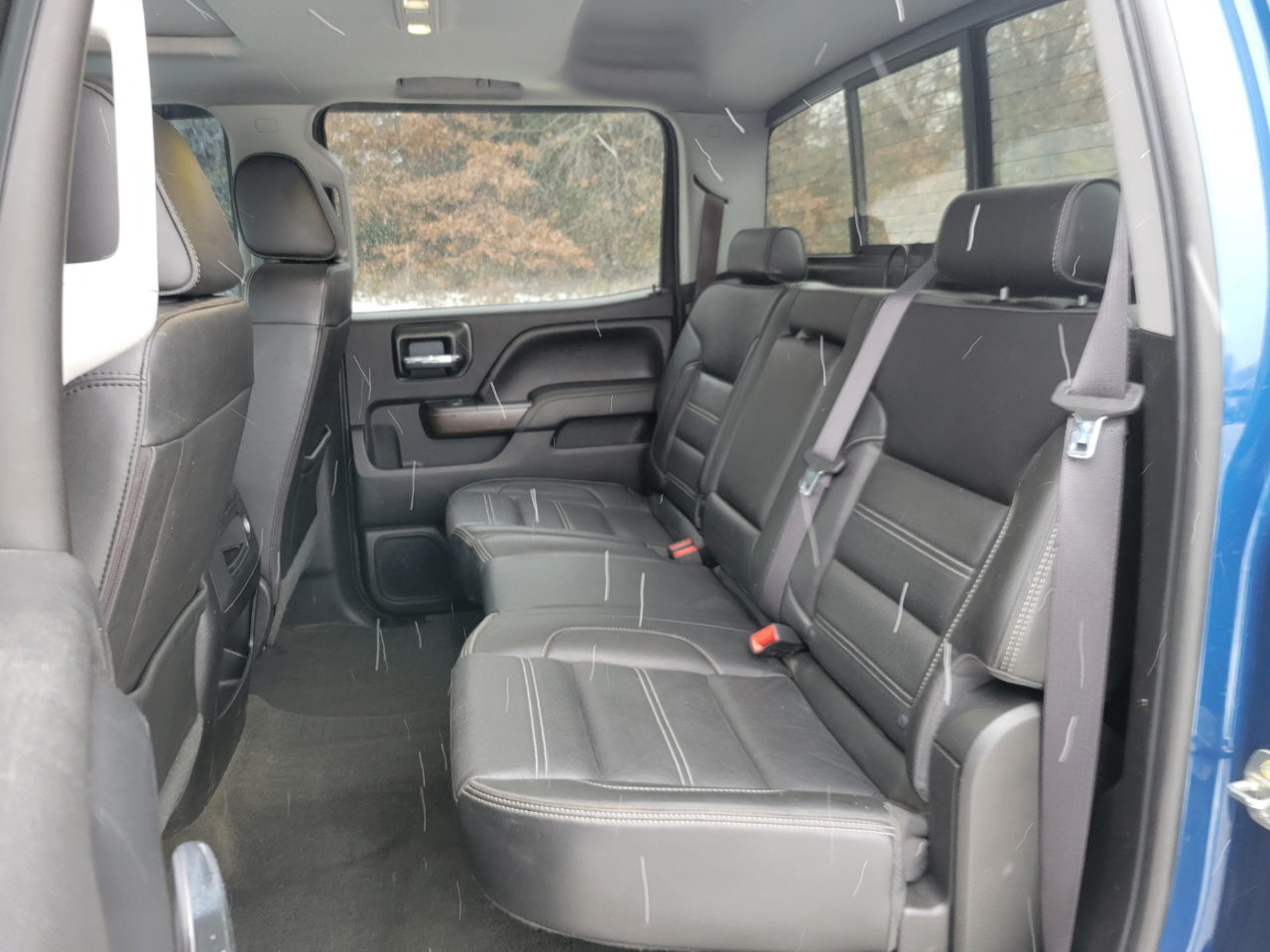 GMC Sierra 2500HD Denali Crew Cab 4WD 2017