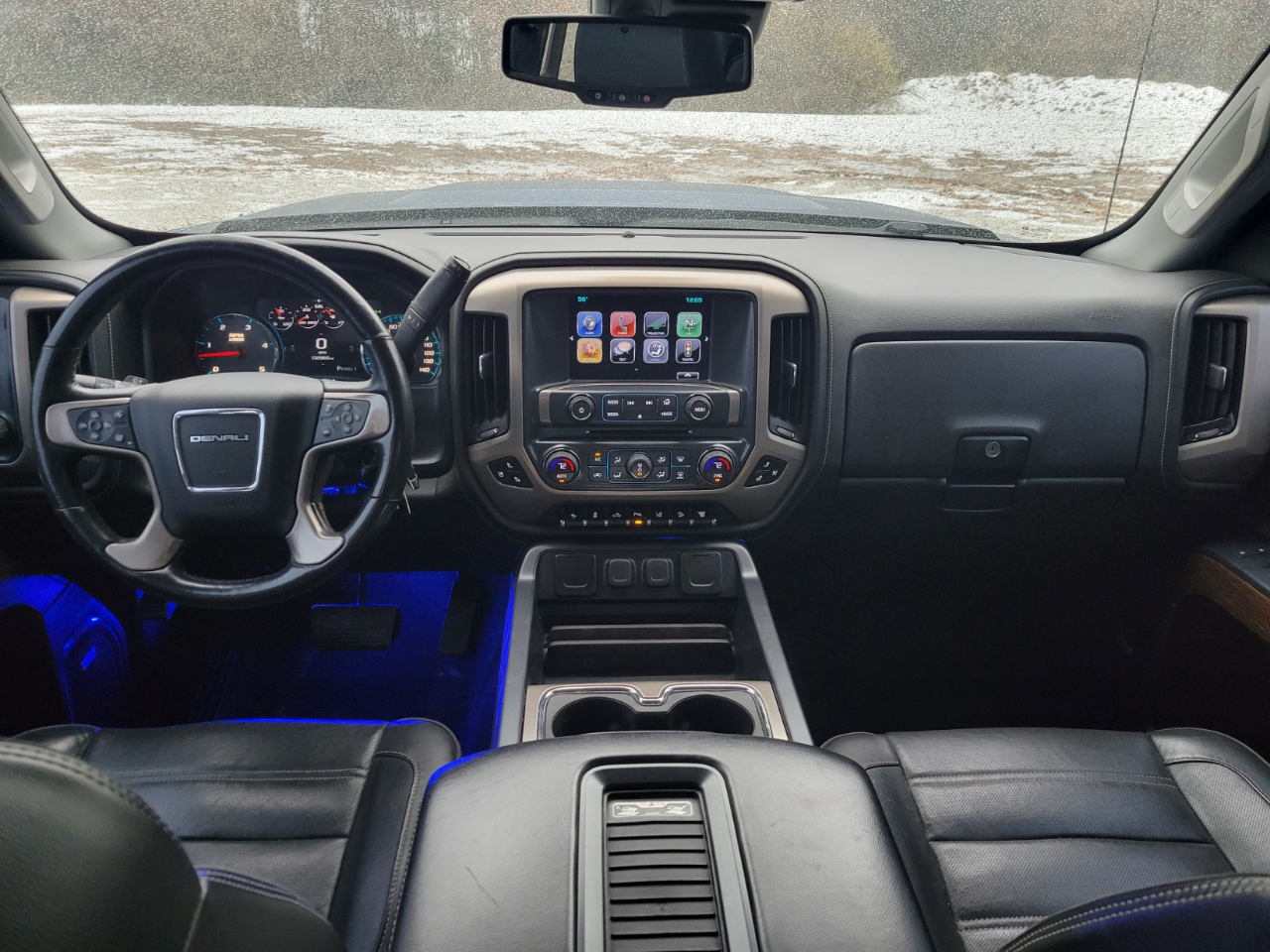 GMC Sierra 2500HD Denali Crew Cab 4WD 2017