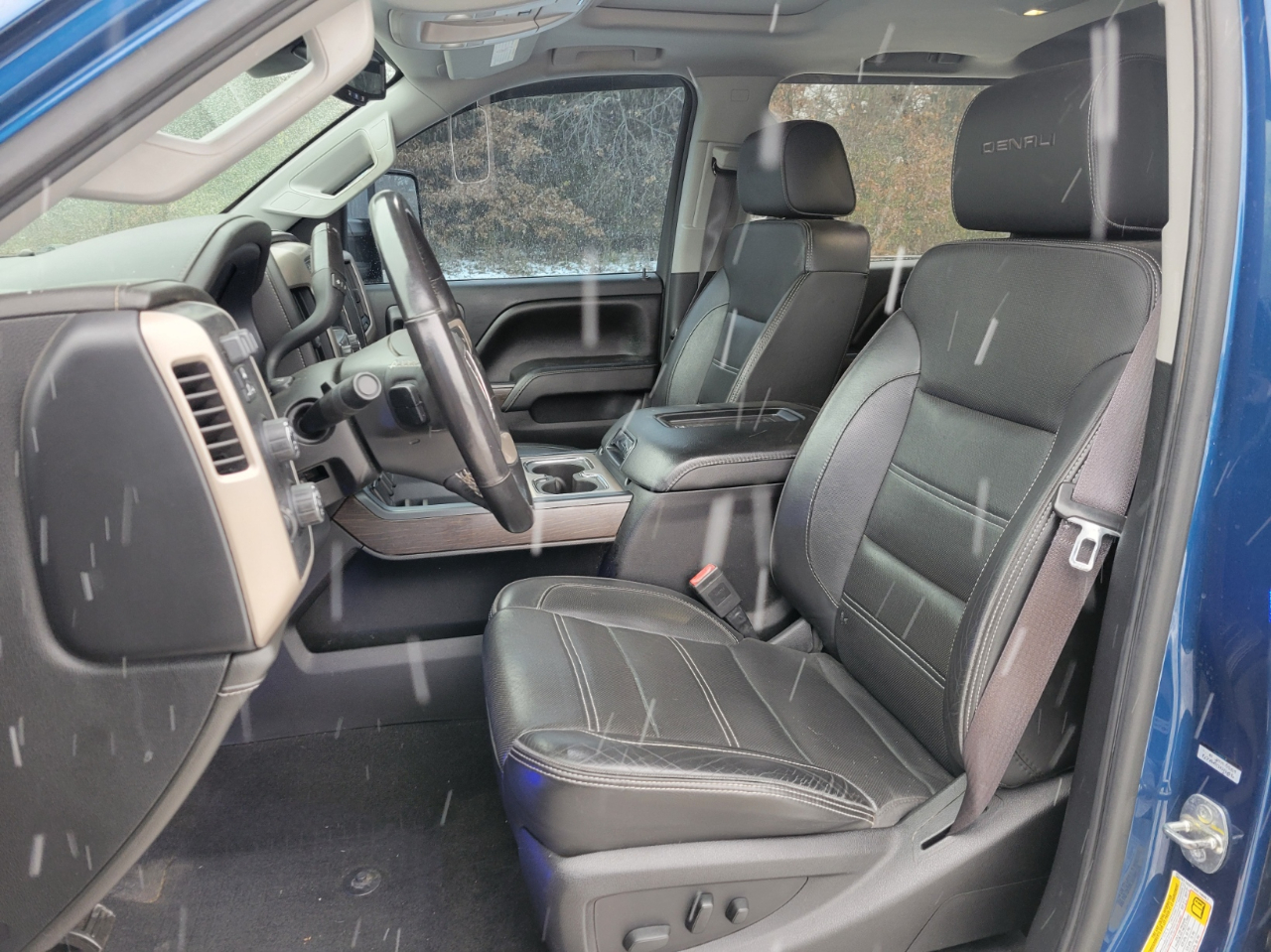 GMC Sierra 2500HD Denali Crew Cab 4WD 2017