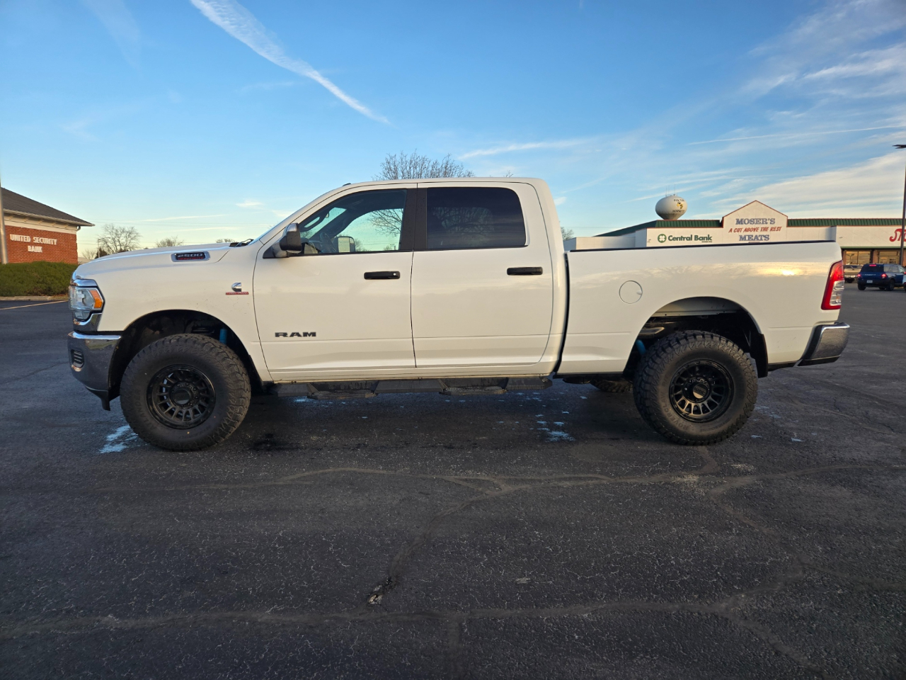 RAM 2500 Tradesman Crew Cab SWB 4WD 2022