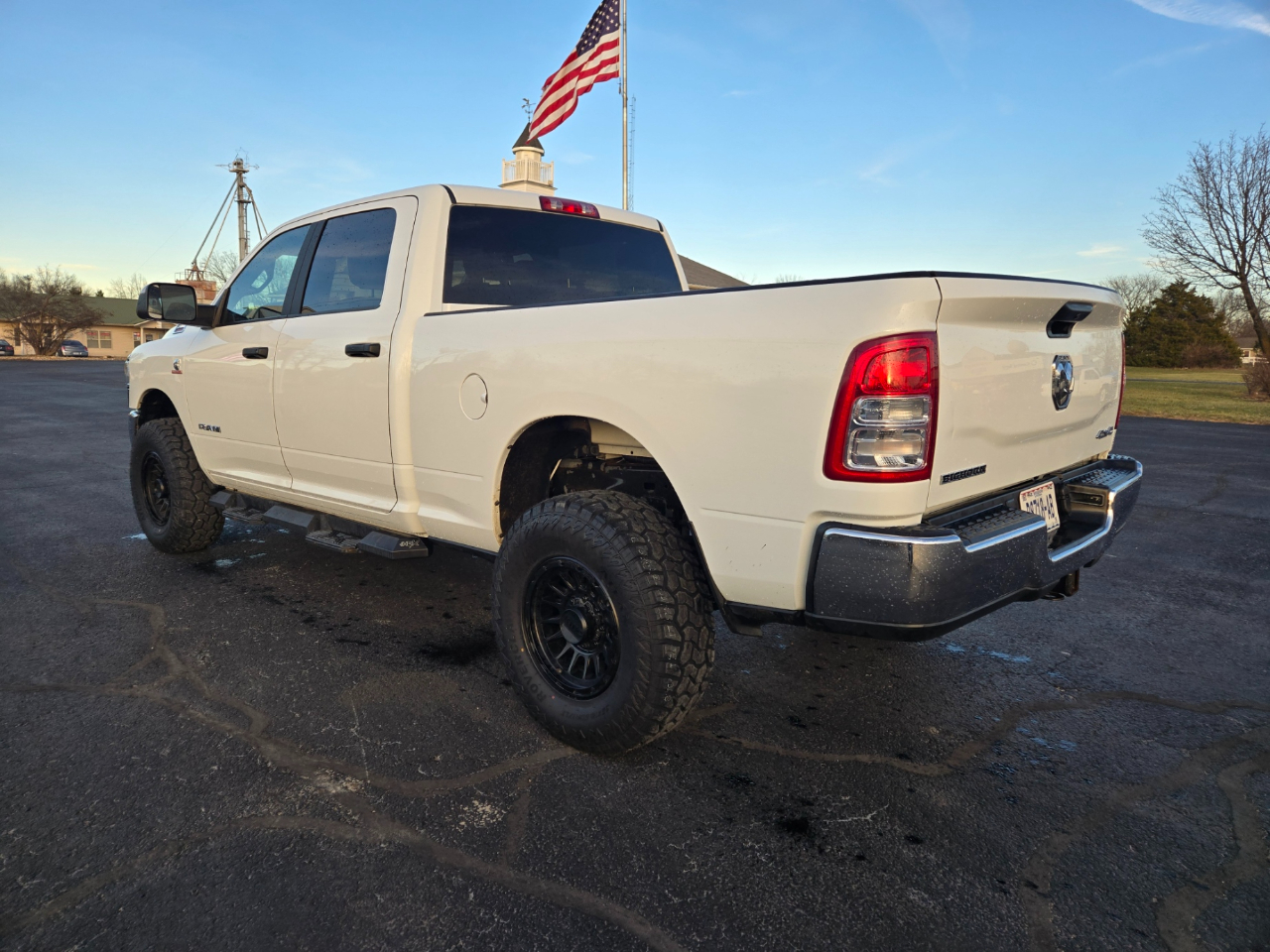 RAM 2500 Tradesman Crew Cab SWB 4WD 2022