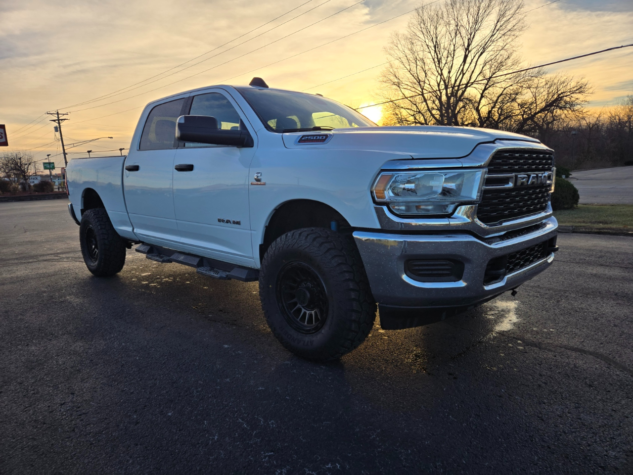 RAM 2500 Tradesman Crew Cab SWB 4WD 2022