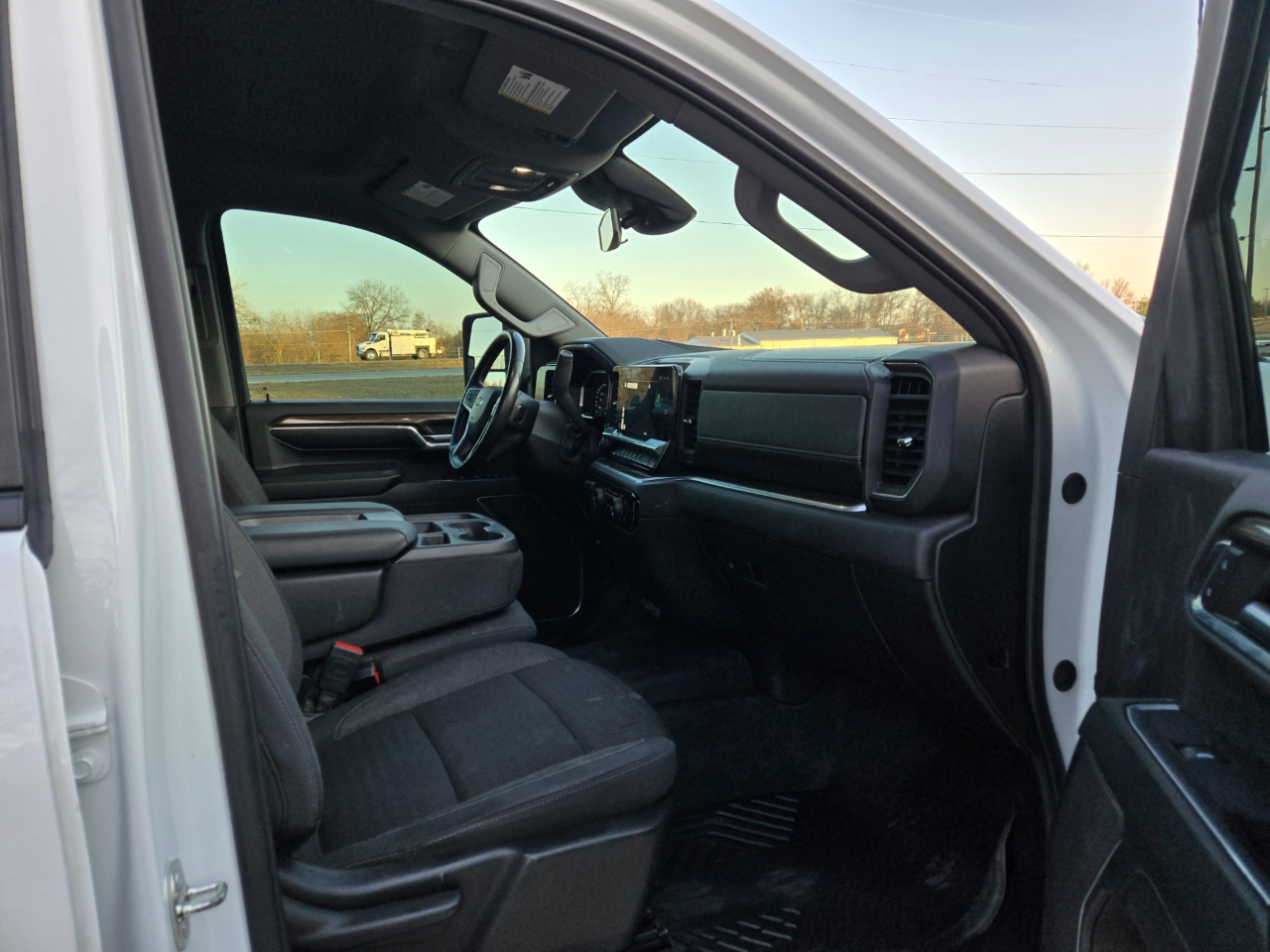 Chevrolet Silverado 2500HD LT Crew Cab 4WD 2024
