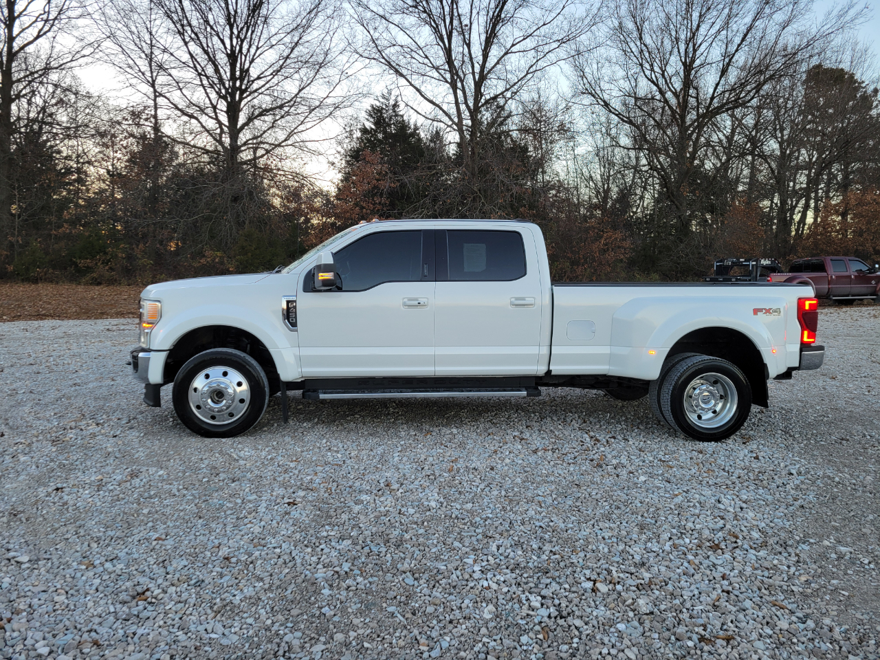 Ford F-450 SD Lariat Crew Cab 4WD 2022